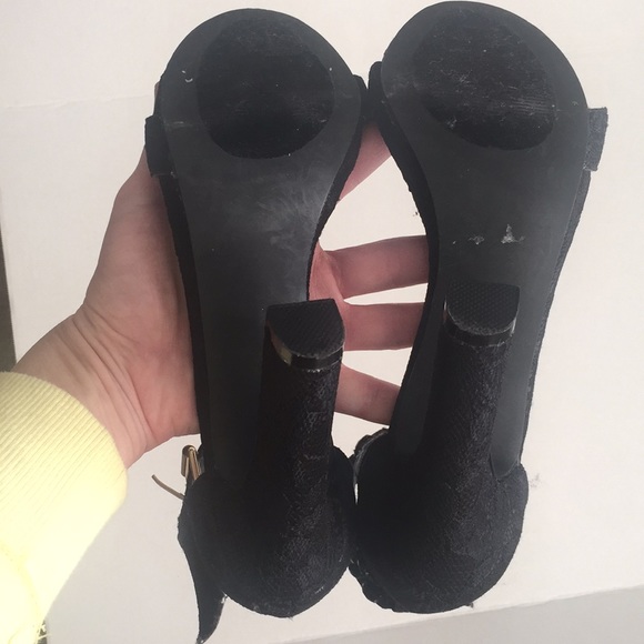 Bebe lace heels in size 8 - Picture 4 of 16